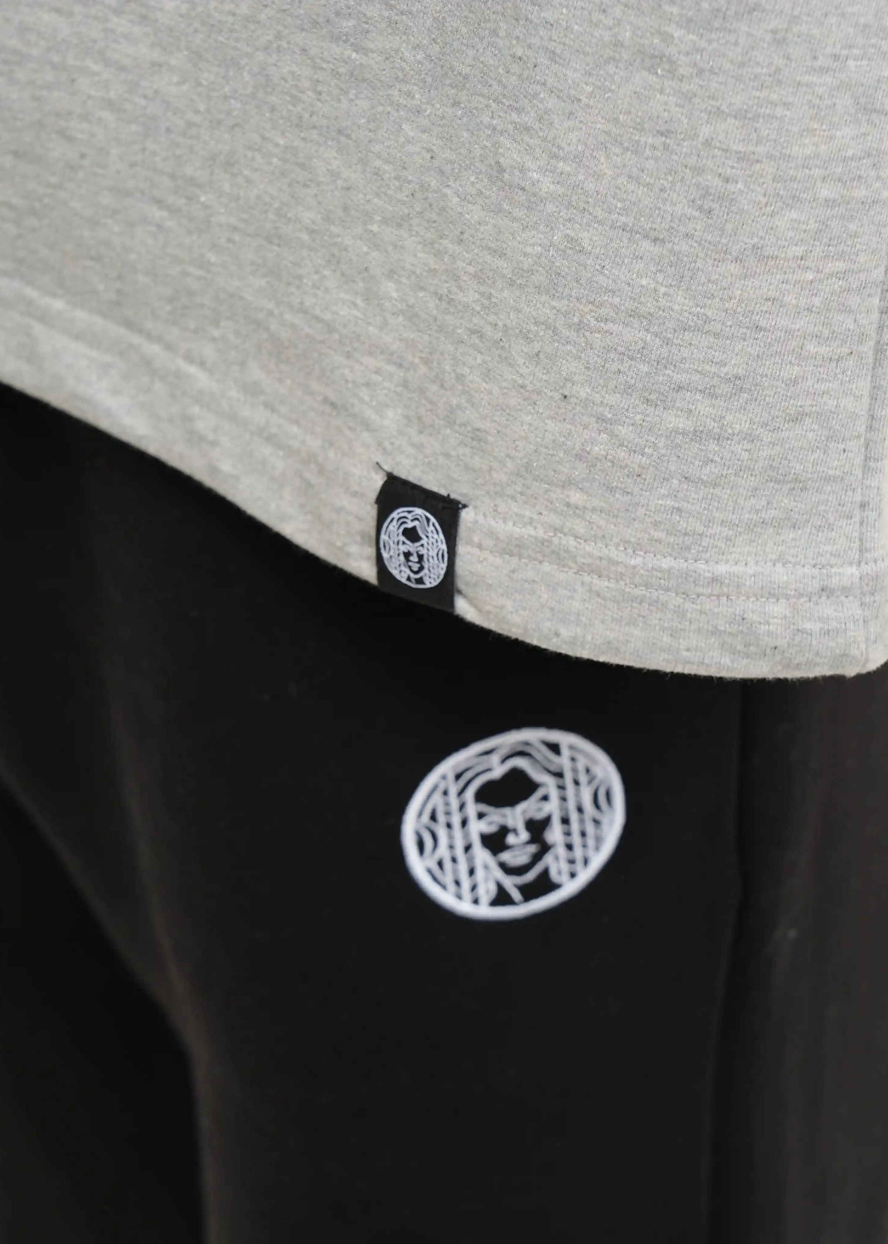RAGLAN CROPPED TEE - MELANGE GREY - Image 8